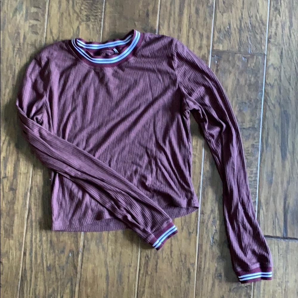 purple long sleeve ribbed top, cropped